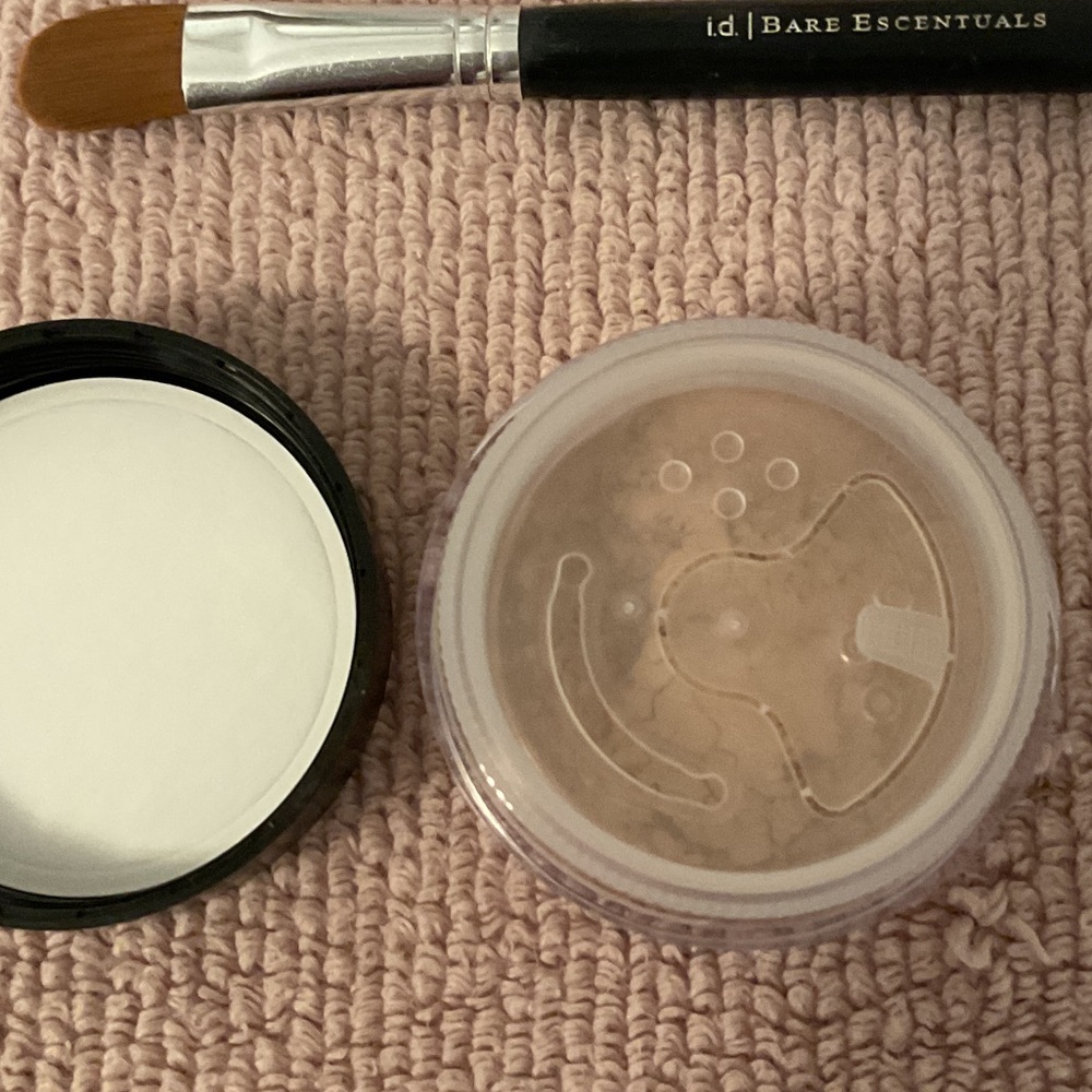 Bare Escentuals concealer Brush and bareMinerals Original foundation powder - Picture 3 of 4